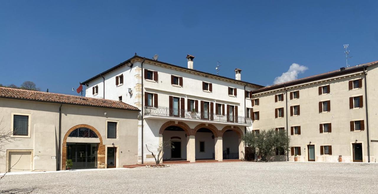 Verdeolivo 1876 - Apartments & Pool Mezzane di Sotto Exterior foto